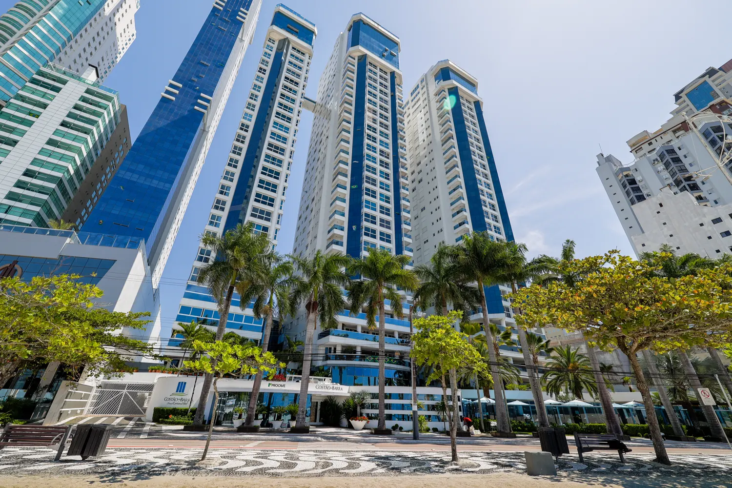 Apartamentos Frente Mar em Balneário Camboriú (SC): O Guia Completo do Investidor